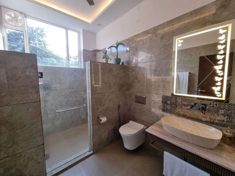 Luxury Bathroom at The Kesari Bagh