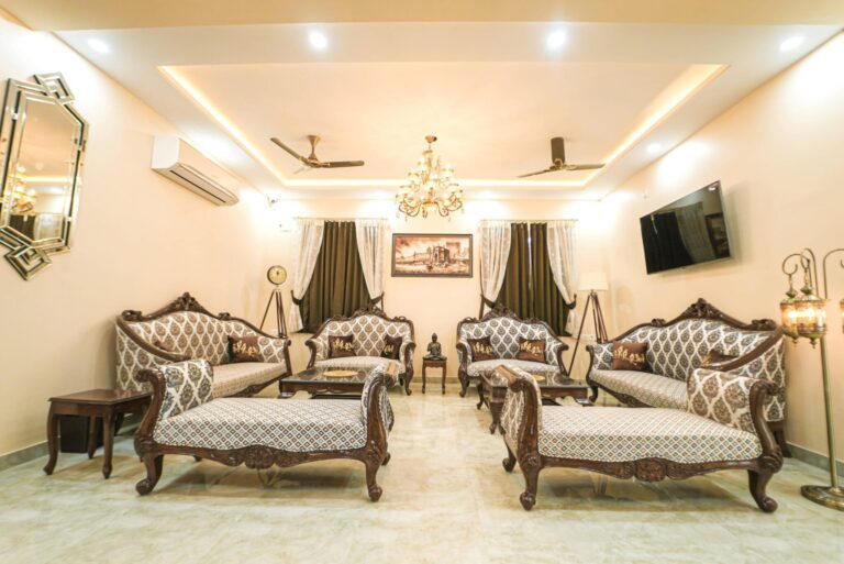 Luxurious Living area